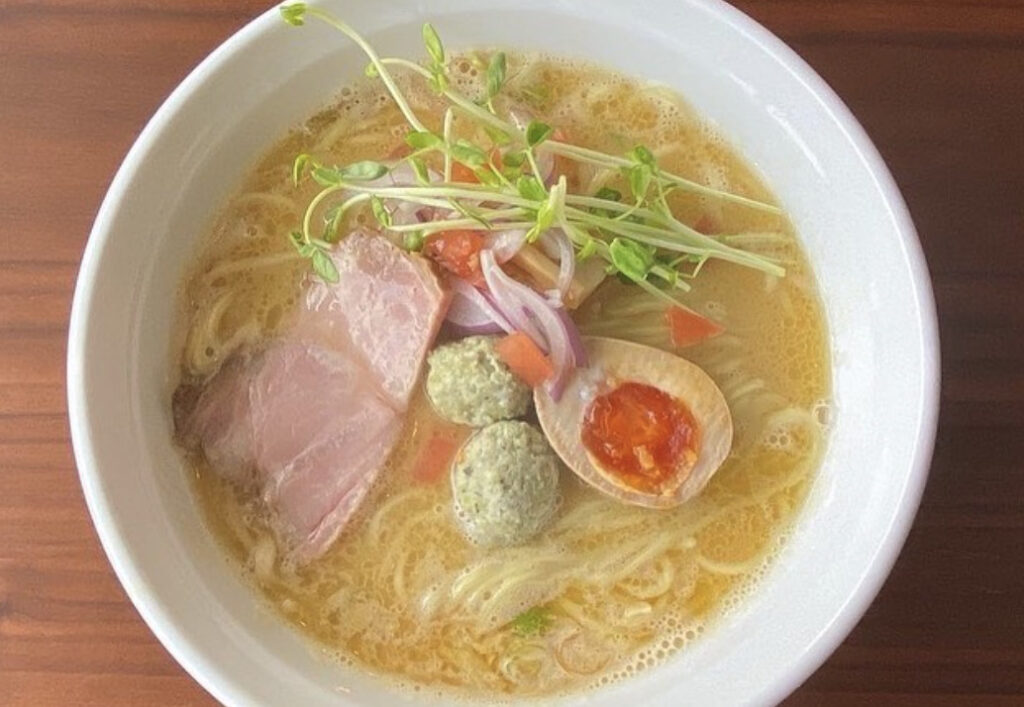 そのぎ茶つみれ鶏白湯ラーメン